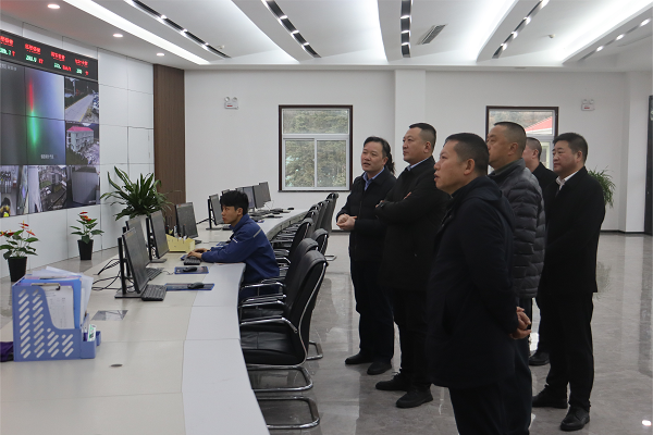 昭通市生态环境局调研组到镇雄海创参观指导.png